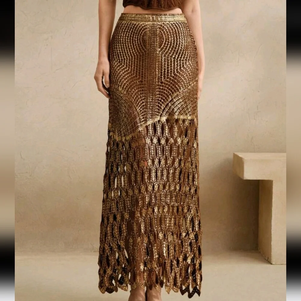 Elegant Knotted Crochet Lace Overlay Embroidered Golden Foil A-Line Skirt - Picture 3 of 12
